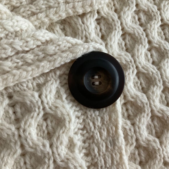 Aran Crafts Women’s Short Cardigan Irish Merino Wool Oversized Size XS - Picture 4 of 16